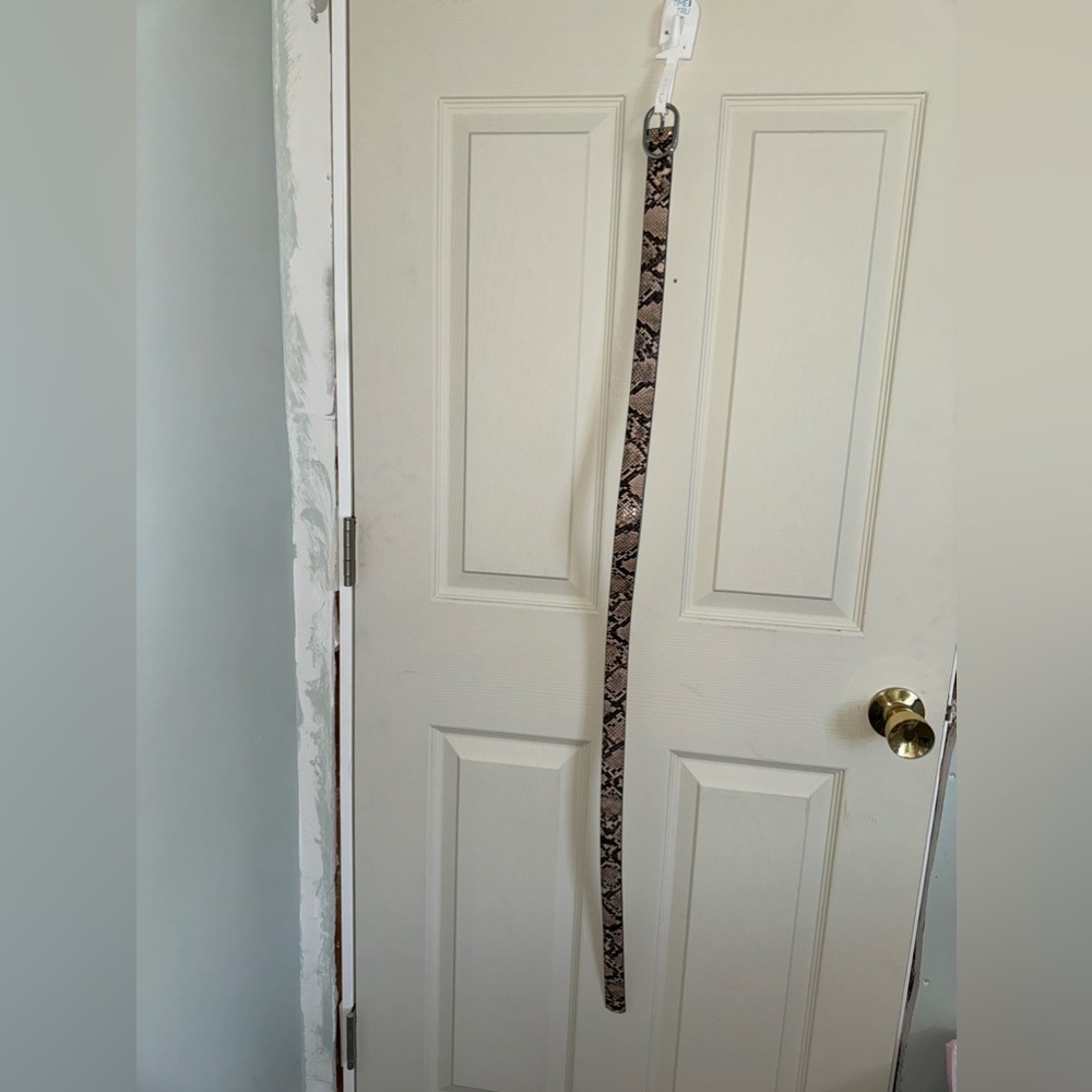 Time and Tru snake skin belt black and cream - Picture 2 of 5